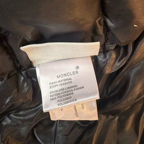 Black down filled puffer coat with removable hood - Picture 7 of 12